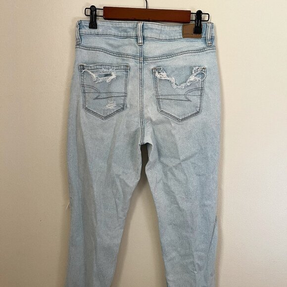 AEO Distressed Low Rise Light Washed Denim Jeans - Picture 2 of 5
